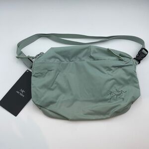 BNWT NEW RARE Arcteryx Heliad 6L Crossbody bag in stone green one size brand new